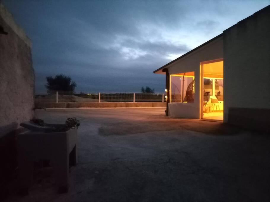Snow Guest House Santarém Екстериор снимка
